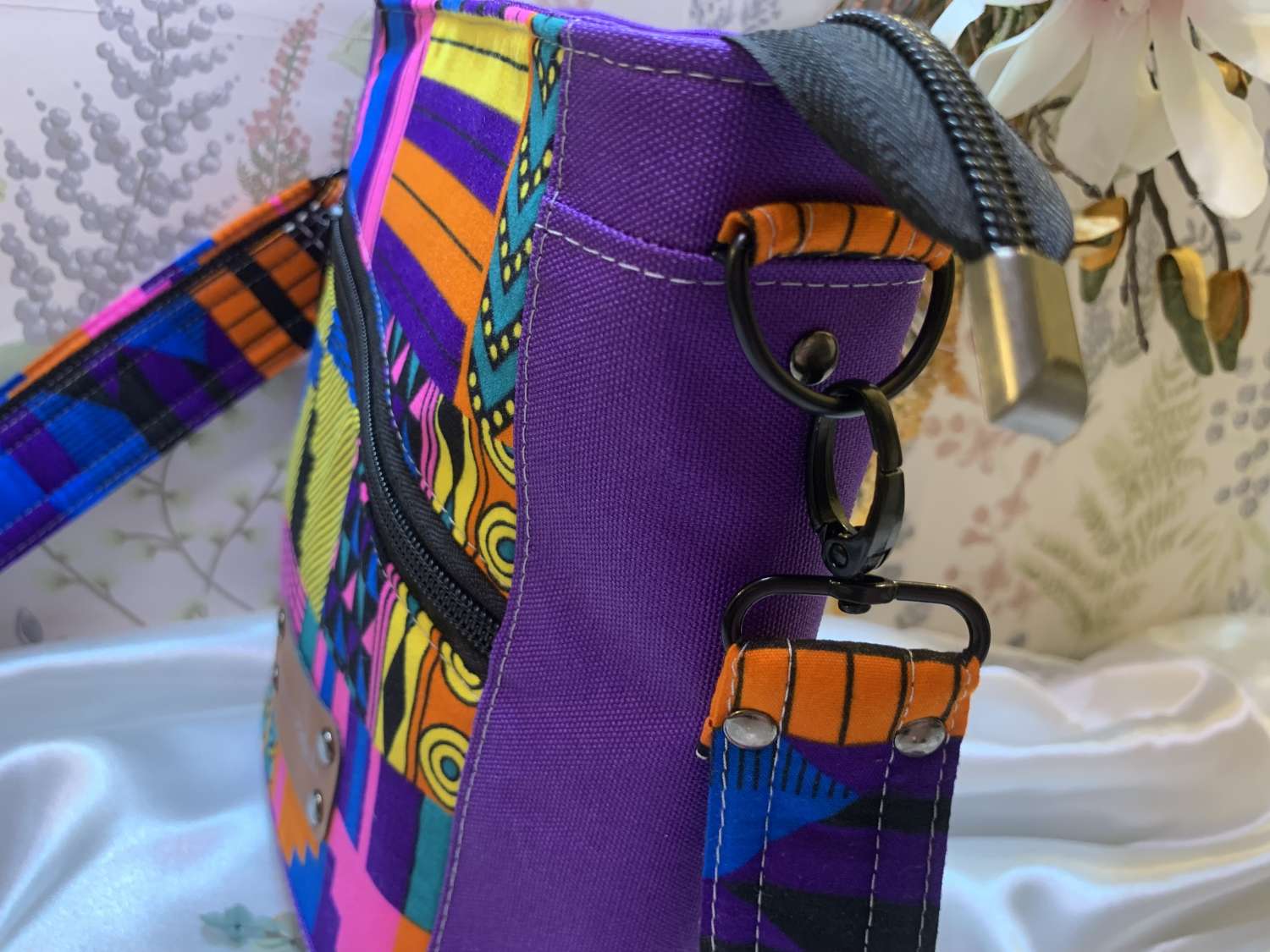 Teloujay 2.0 crossbody bag. Teloujay 2.0 crossbody bag.