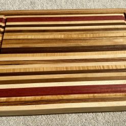 Edge grain chopping board