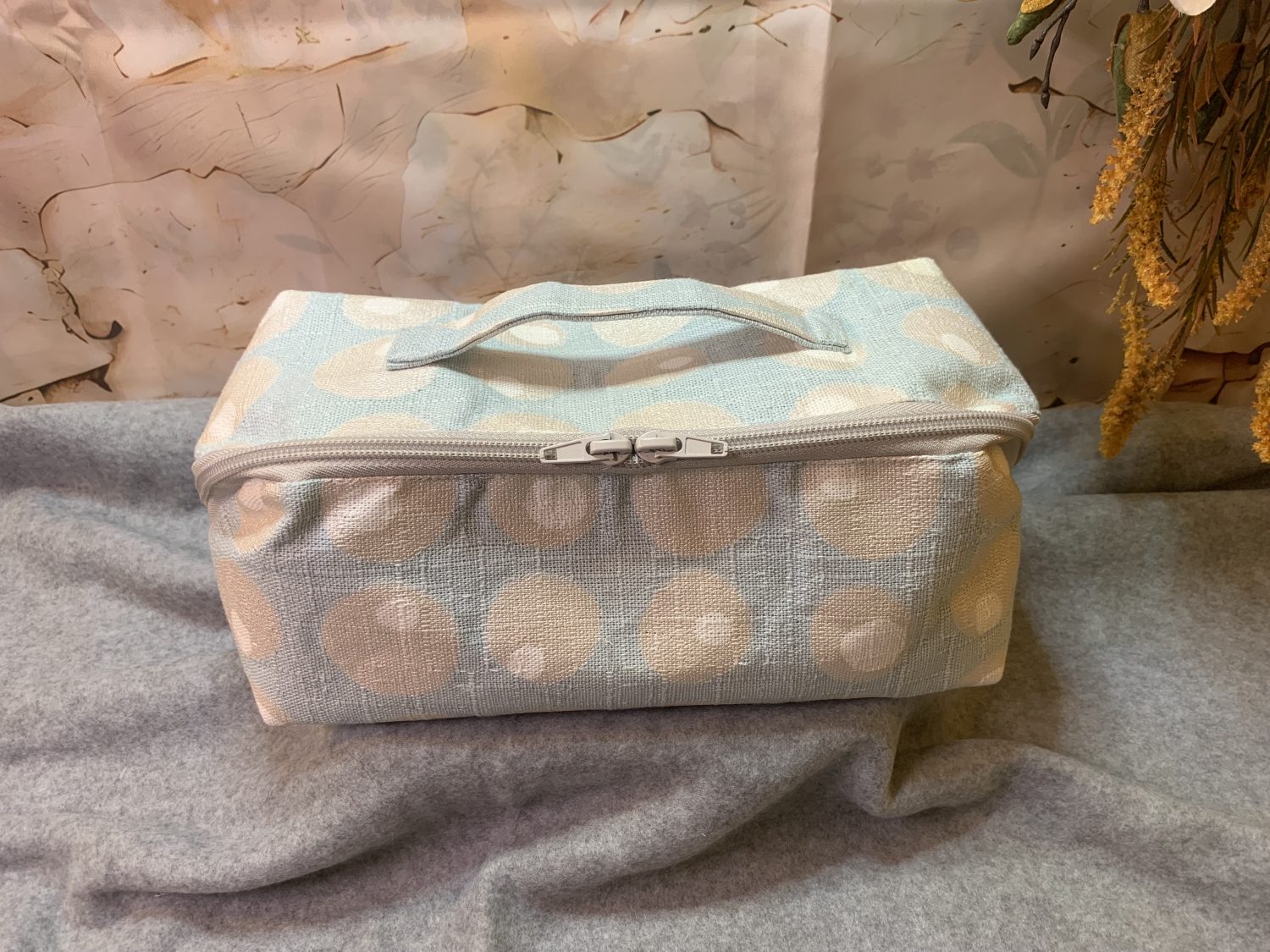 Cosmetic/toiletry bag Cosmetic/toiletry bag