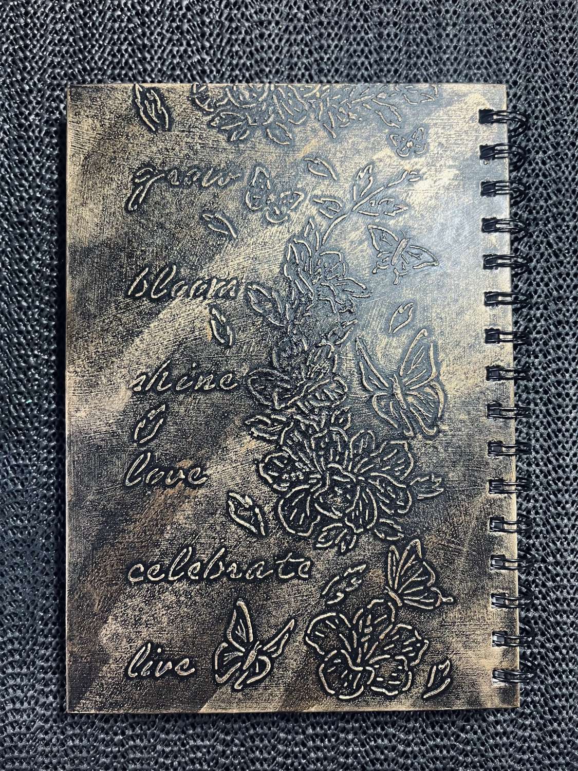 Handmade Flowers Hardback Notebook (01) Handmade Flowers Hardback Notebook (01)