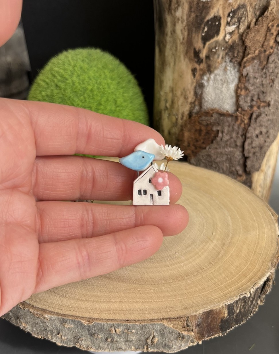Spring mini house flower holder Spring mini house flower holder