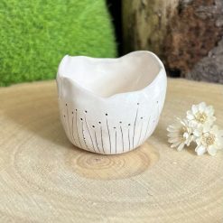 Small ceramic pinch pots 4