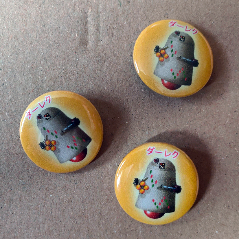 JAPANESE DR WHO - Badges x 4 + bonus JAPANESE DR WHO - Badges x 4 + bonus