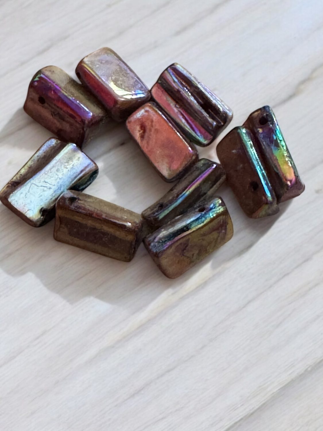G – Bag Of 10 Mother of Pearl Iridescent Rectangle Beads G – Bag Of 10 Mother of Pearl Iridescent Rectangle Beads