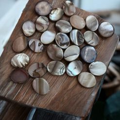 G – Bag Of 20 Mother of Pearl Shell Oval Charm Beads 10mm - Latte