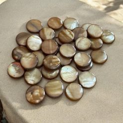 G – Bag Of 10 Mother of Pearl Shell Round Charm Beads 10mm – Latte