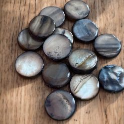 G – Bag Of 10 Mother of Pearl Shell Round Charm Beads 10mm – Browny/Grey