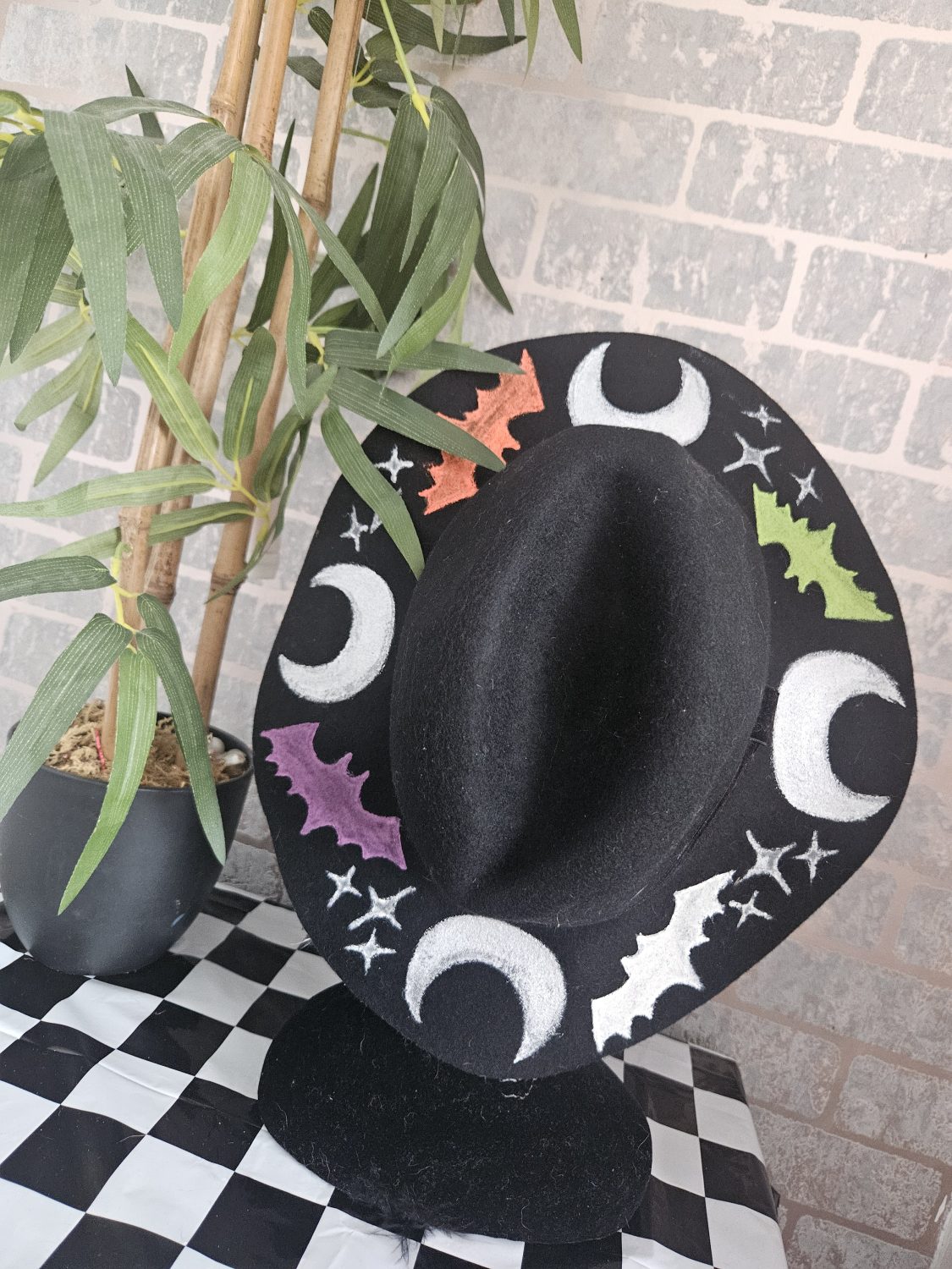 π·οΈ 'NOCTURNE' Wide Brim Hat β Hand-Painted 100% Wool π¦ π·οΈ 'NOCTURNE' Wide Brim Hat β Hand-Painted 100% Wool π¦