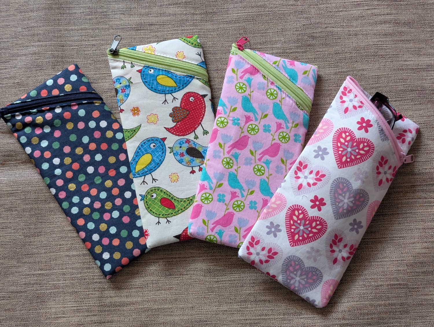 Padded zipped glasses case Padded zipped glasses case