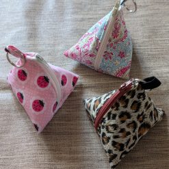 Keyring pyramid coin pouch/purse