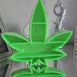 Leaf Stand