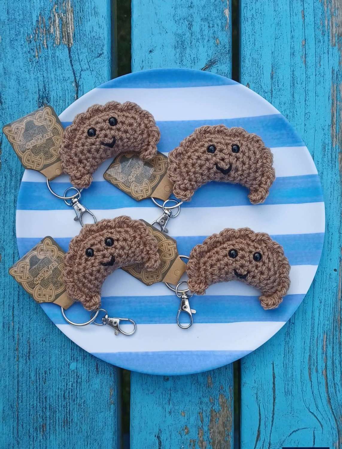 1 x Crochet Happy Cornish Pasty Pal Keyring Handmade Gifts 1 x Crochet Happy Cornish Pasty Pal Keyring Handmade Gifts