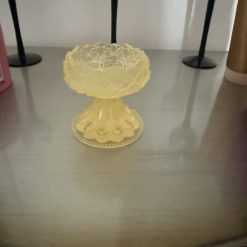 Tea light candle holder