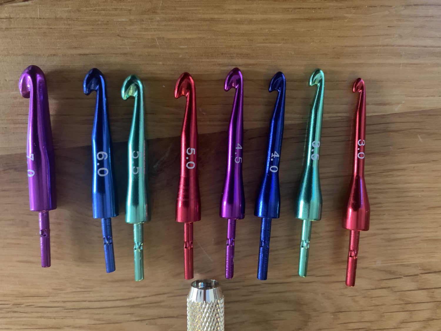 CROCHET HOOK TRAVEL SET CROCHET HOOK TRAVEL SET