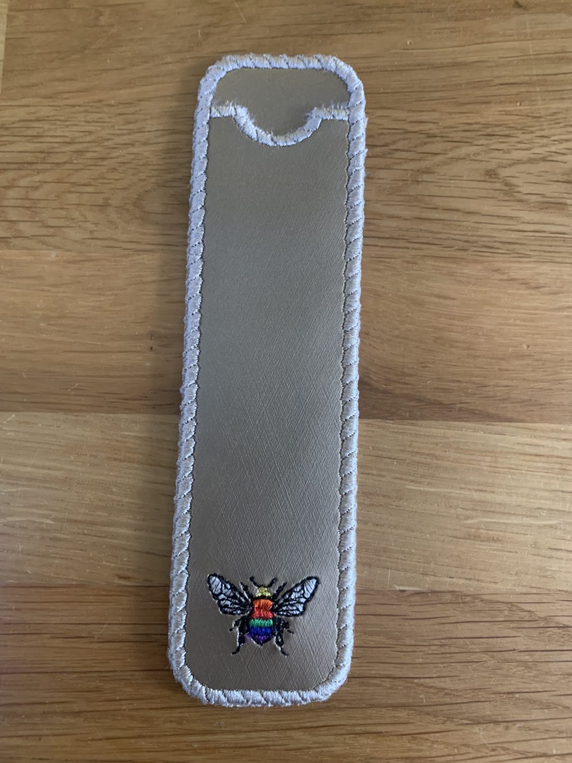 Pen / Nail file holder Pen / Nail file holder