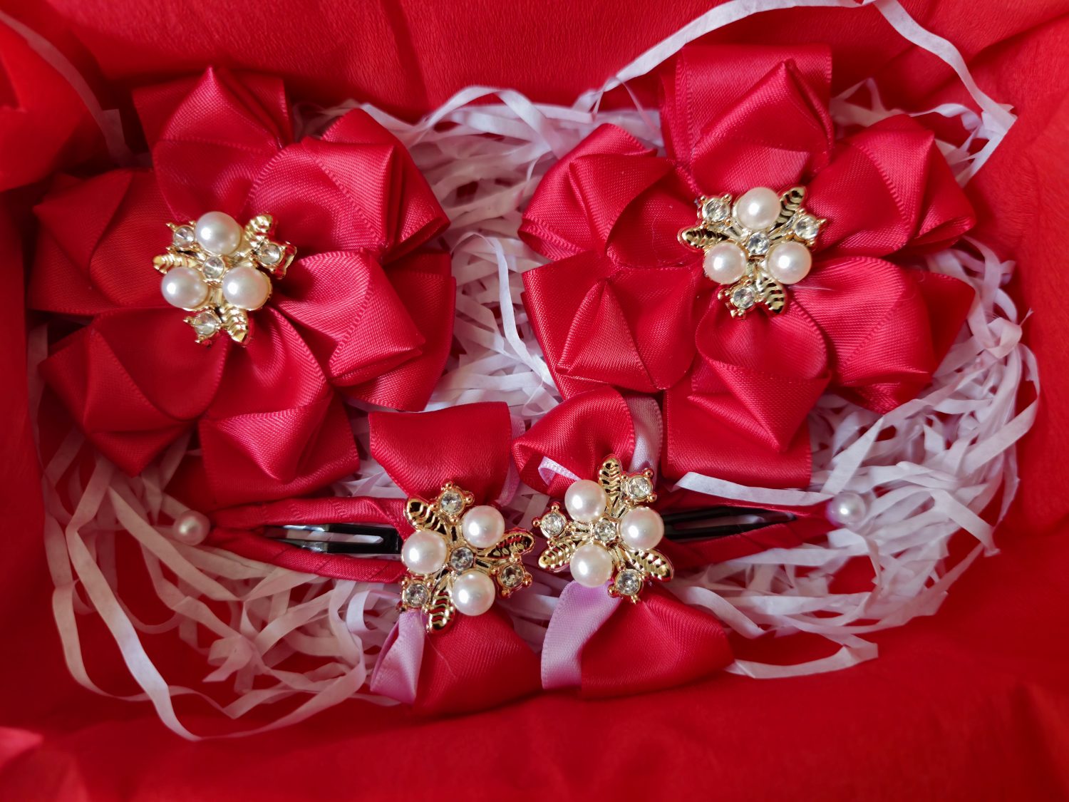 Set of bows and hair clips! Set of bows and hair clips!