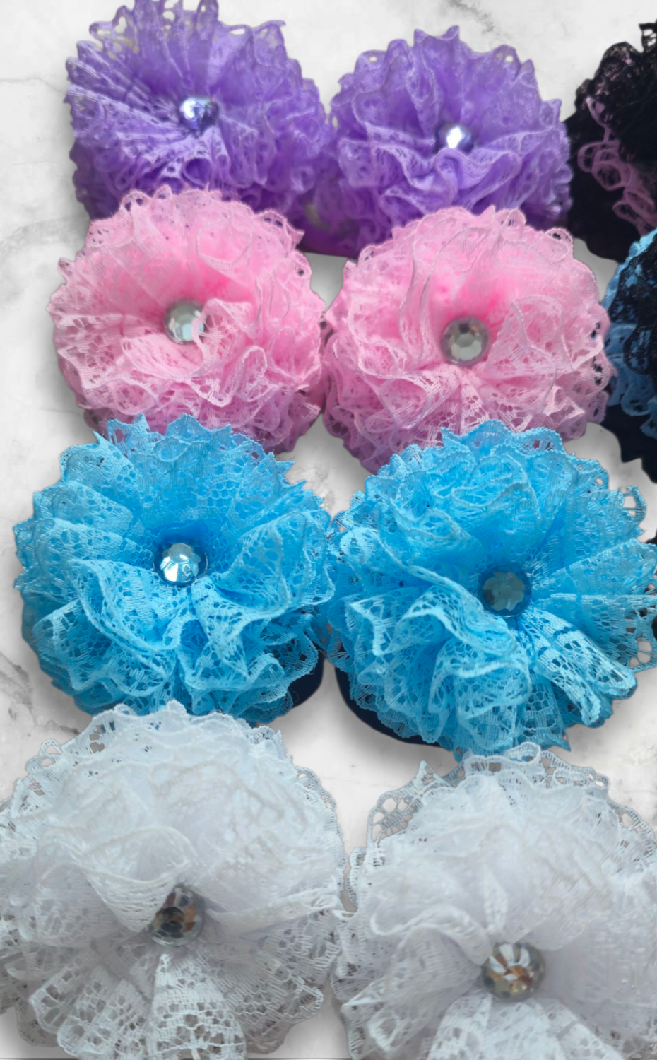 Lace hair bow🎀 ( 2 bows) Lace hair bow🎀 ( 2 bows)