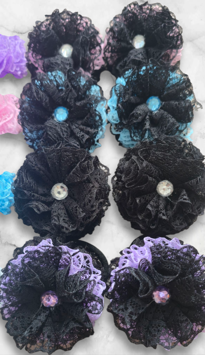 Lace hair bow🎀 ( 2 bows) Lace hair bow🎀 ( 2 bows)