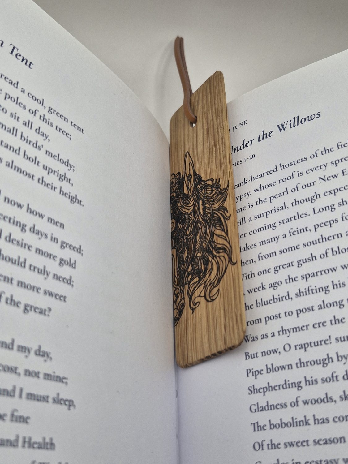 Oak bookmark (horse) Oak bookmark (horse)