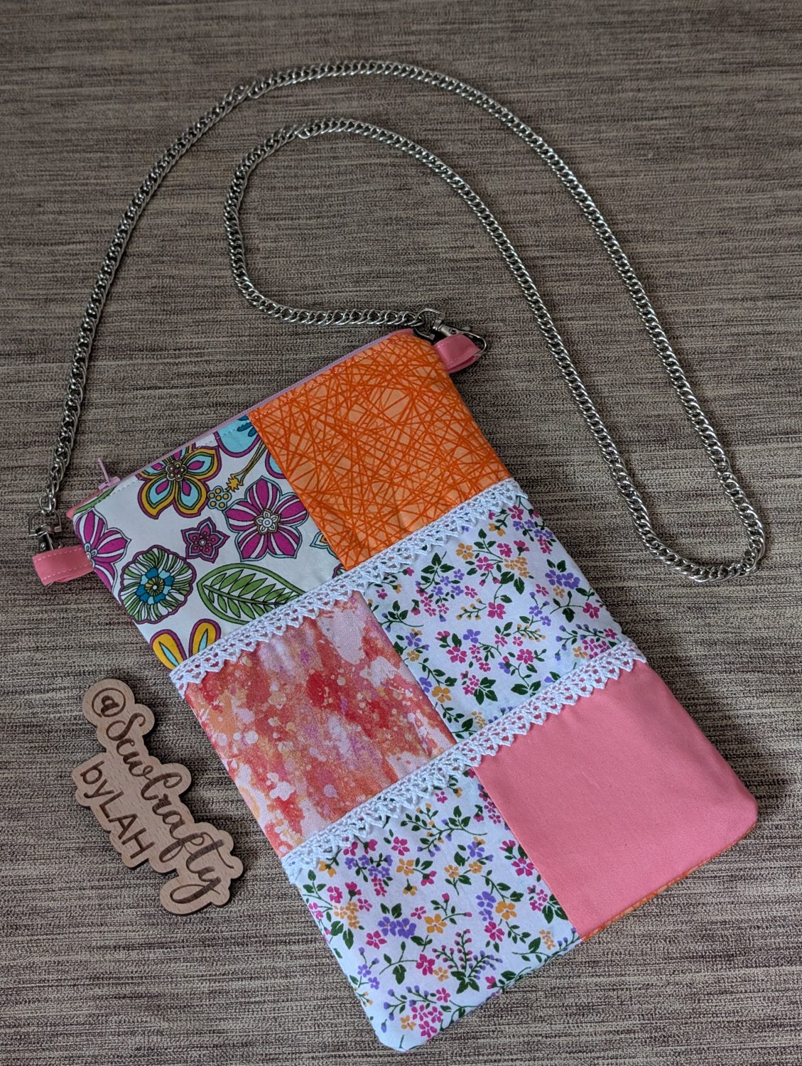 Cross body zipped handbag Cross body zipped handbag