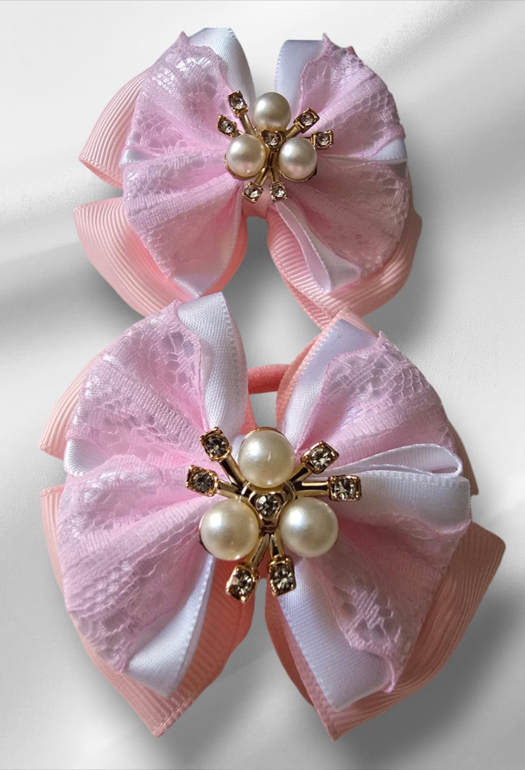Gift box with hair clip and hair bows" The Ultimate Pink Delight" ( 7 in 1) Gift box with hair clip and hair bows" The Ultimate Pink Delight" ( 7 in 1)