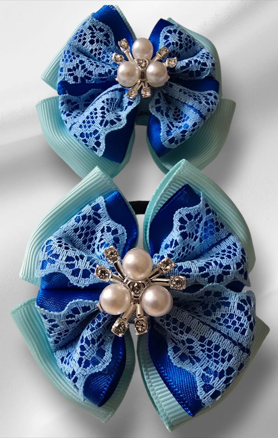 Gift box with hair clip and hairbows collection in lighy blue color (6 in 1) Gift box with hair clip and hairbows collection in lighy blue color (6 in 1)
