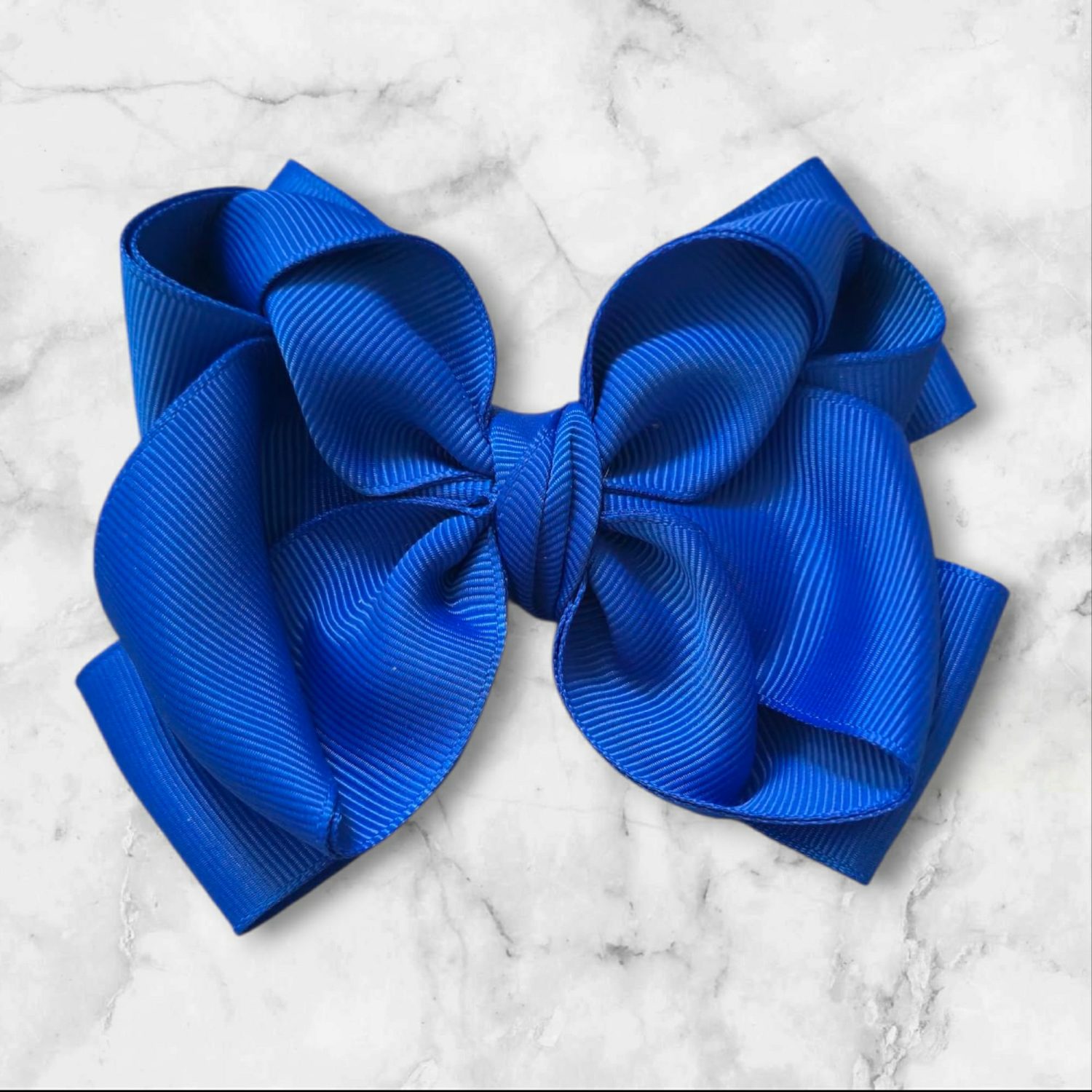 Gift box with hair clip and hair bows pretty in royal blue (5 in 1) Gift box with hair clip and hair bows pretty in royal blue (5 in 1)