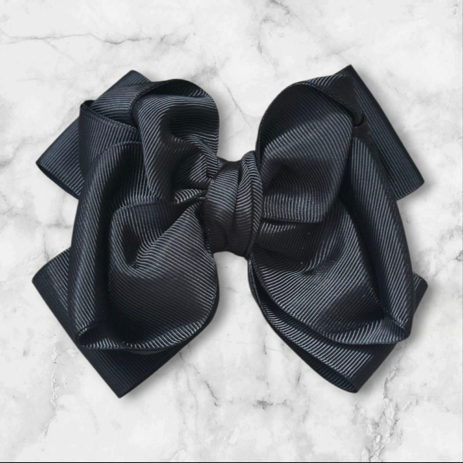 Gift box with hair clip and hairbows collection in black / yellow colors ( 7 in 1) Gift box with hair clip and hairbows collection in black / yellow colors ( 7 in 1)