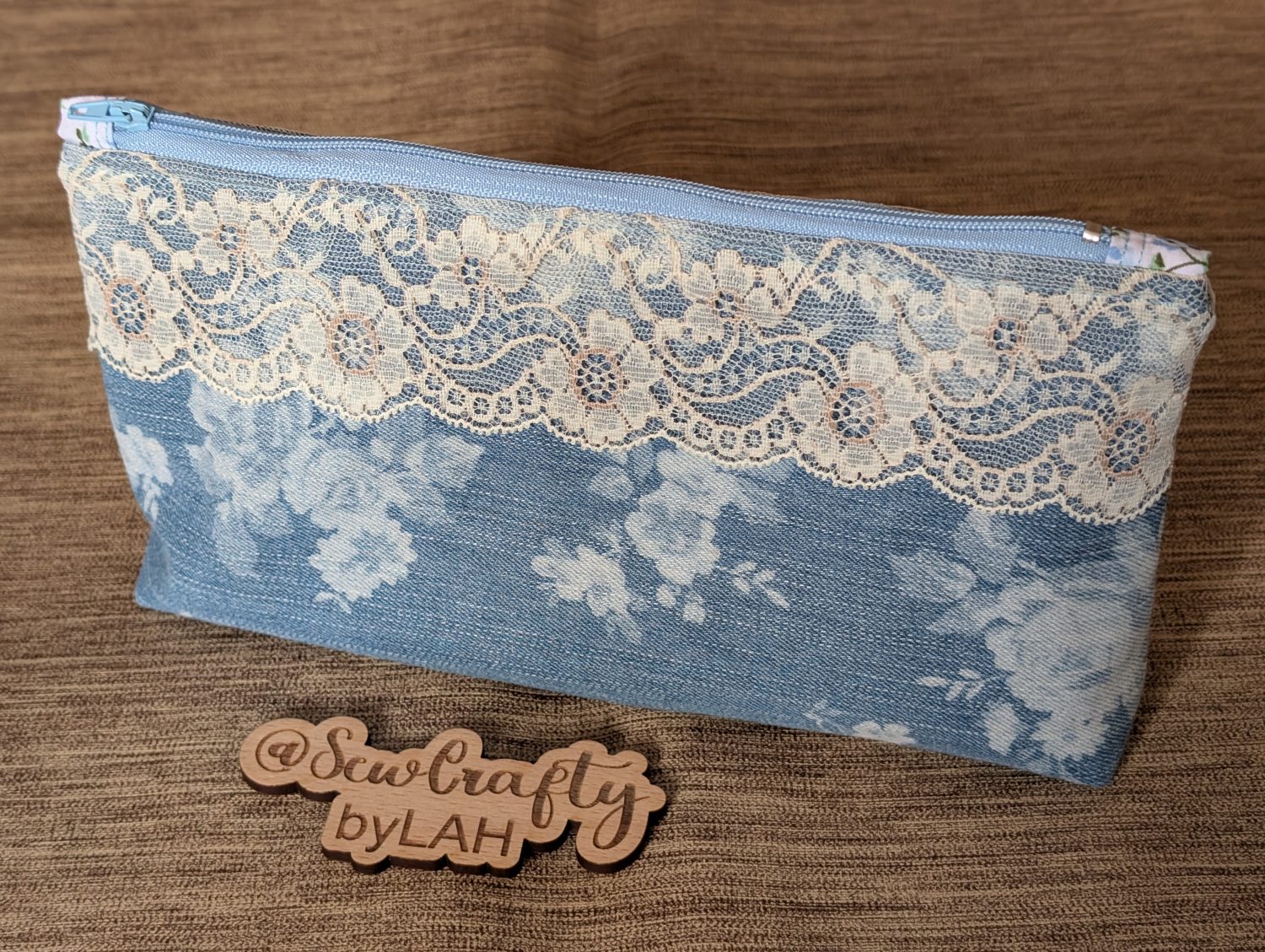 Denim floral patterned cosmetic bag Denim floral patterned cosmetic bag
