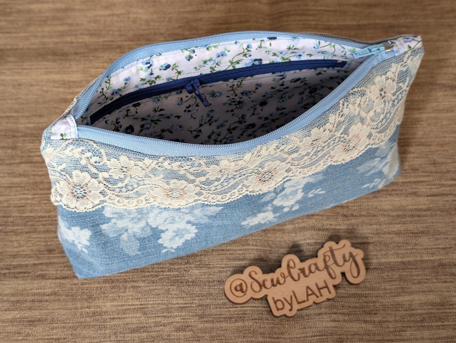 Denim floral patterned cosmetic bag Denim floral patterned cosmetic bag