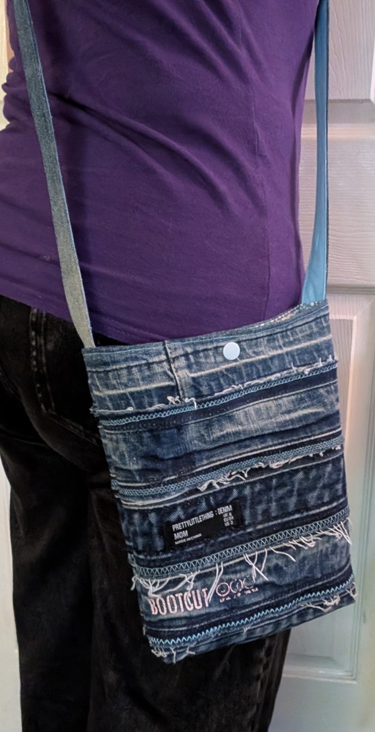 Denim upcycled jean cross body bag Denim upcycled jean cross body bag