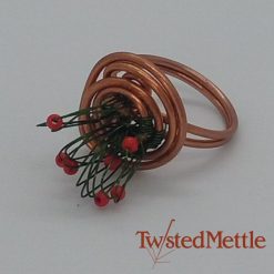 Green looping copper ring. 831