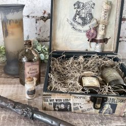 Collectable Harry Potter Memorabilia, Apothecary Box with Potion Bottles 8 Collectable Harry Potter Memorabilia, Apothecary Box with Potion Bottles 8