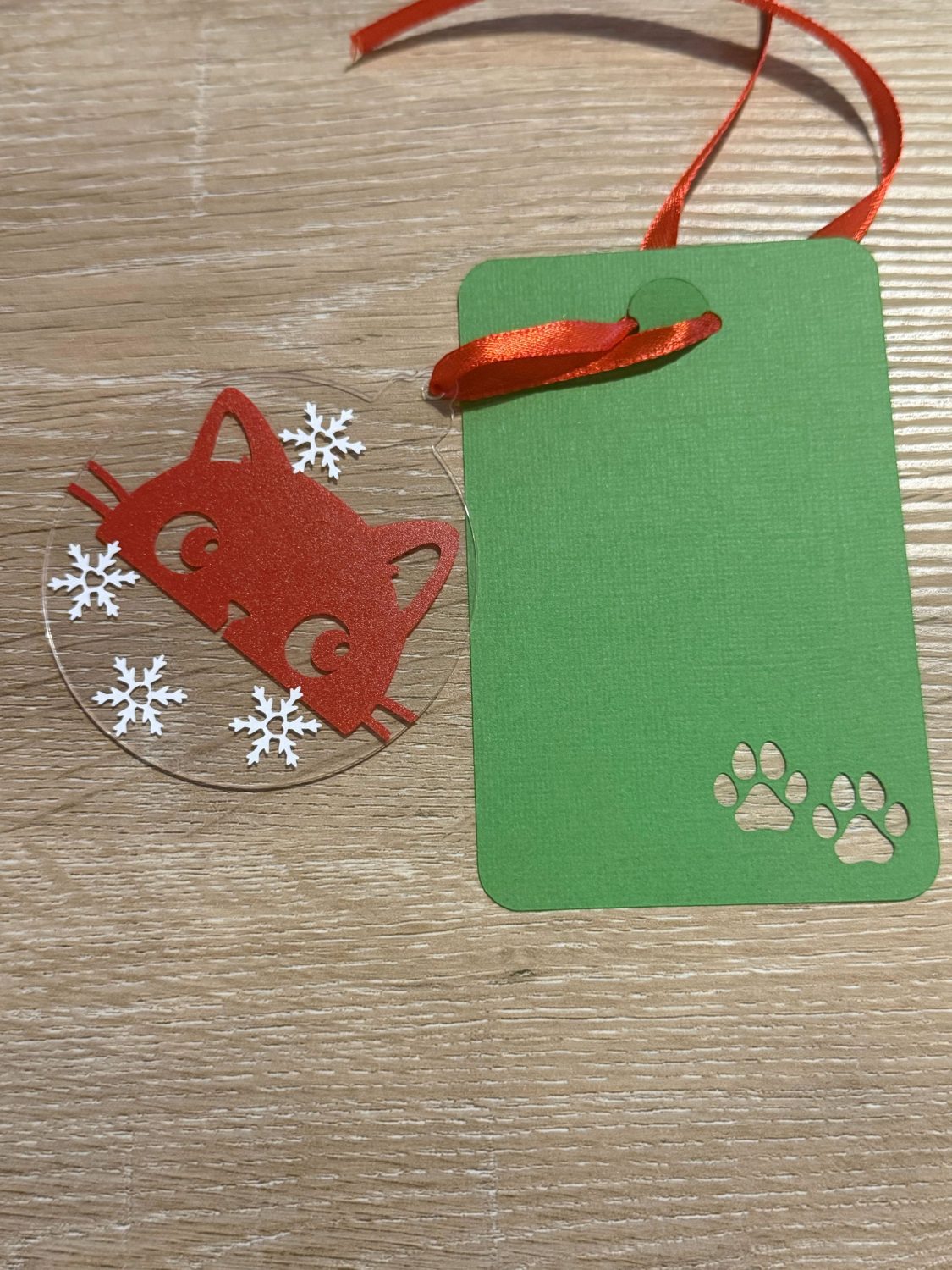 A Merry Cat-mas Gift Set – Cat-Themed Christmas Card, Gift Bag & Decoration A Merry Cat-mas Gift Set – Cat-Themed Christmas Card, Gift Bag & Decoration