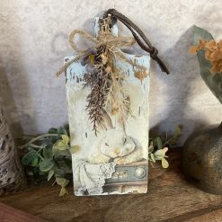 Chopping Board with Flowers, Vintage Style Wooden Plaque