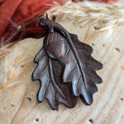 Oak leaves and acorn