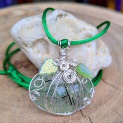 Wirework Pumpkin pendant - Prehnite