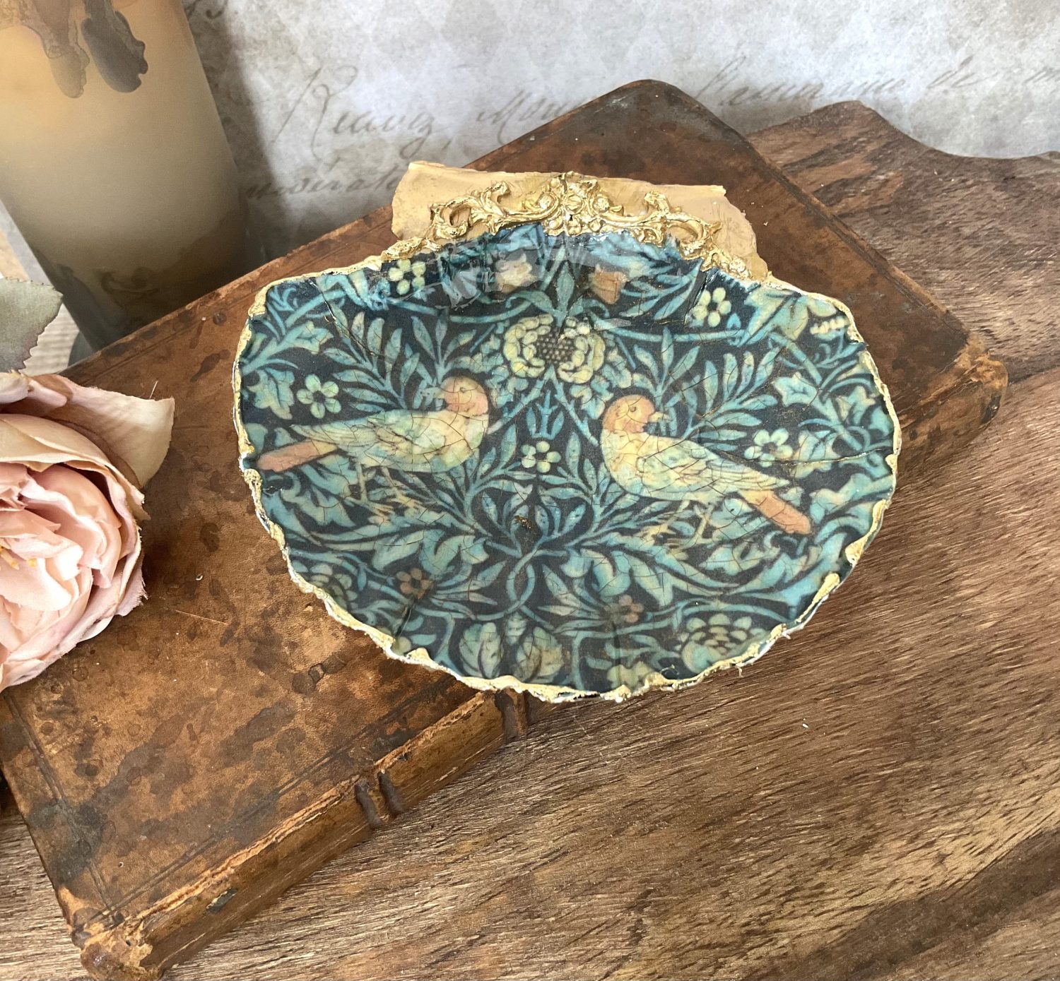 Shell Trinket Dish, William Morris Shell Trinket Dish, William Morris