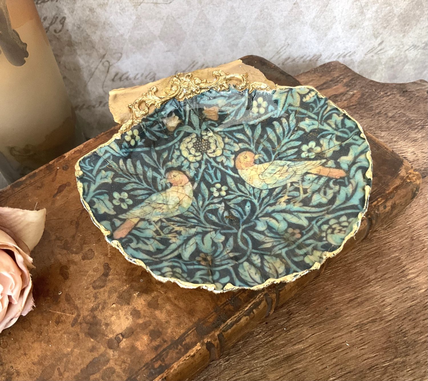 Shell Trinket Dish, William Morris Shell Trinket Dish, William Morris