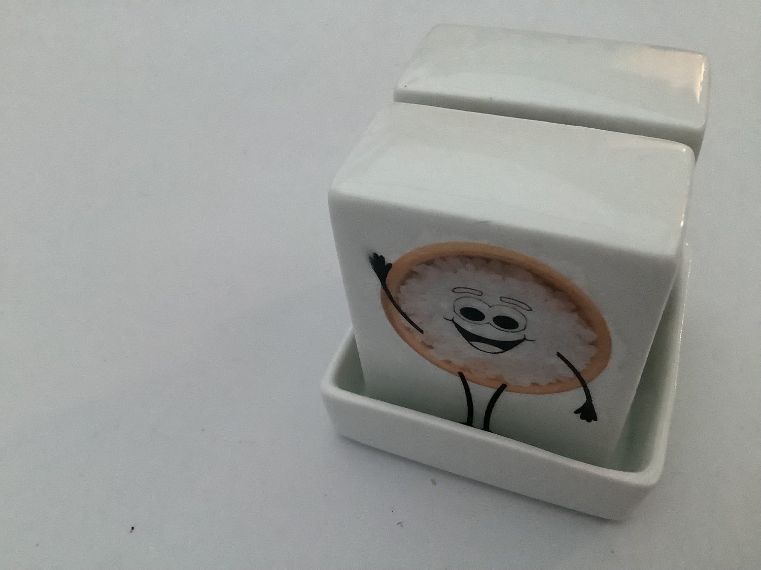 IMG_6804 Decoupaged salt and pepper pot with a salt and pepper design 3