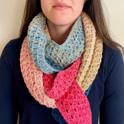 Scarf - Crochet Blue/Beige/Pink Graduated