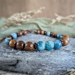 Bracelet with blue apatite