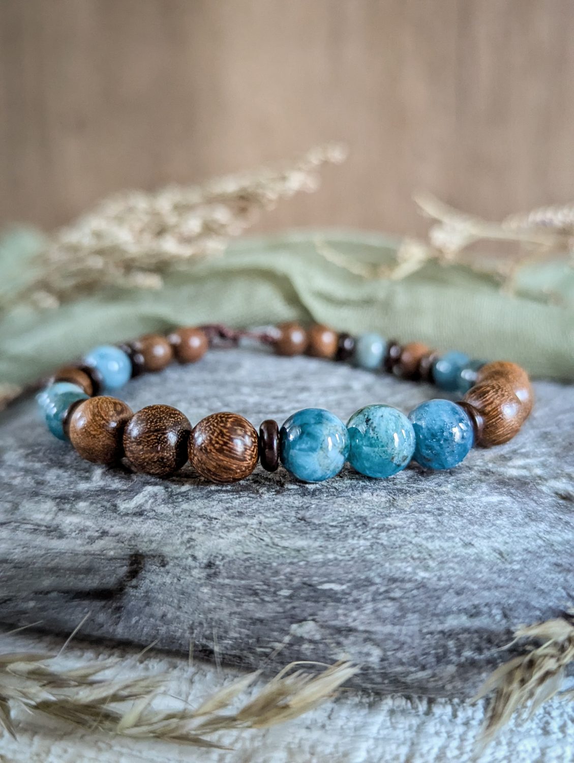 Bracelet with blue apatite Bracelet with blue apatite
