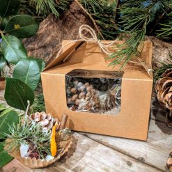Natural firelighters