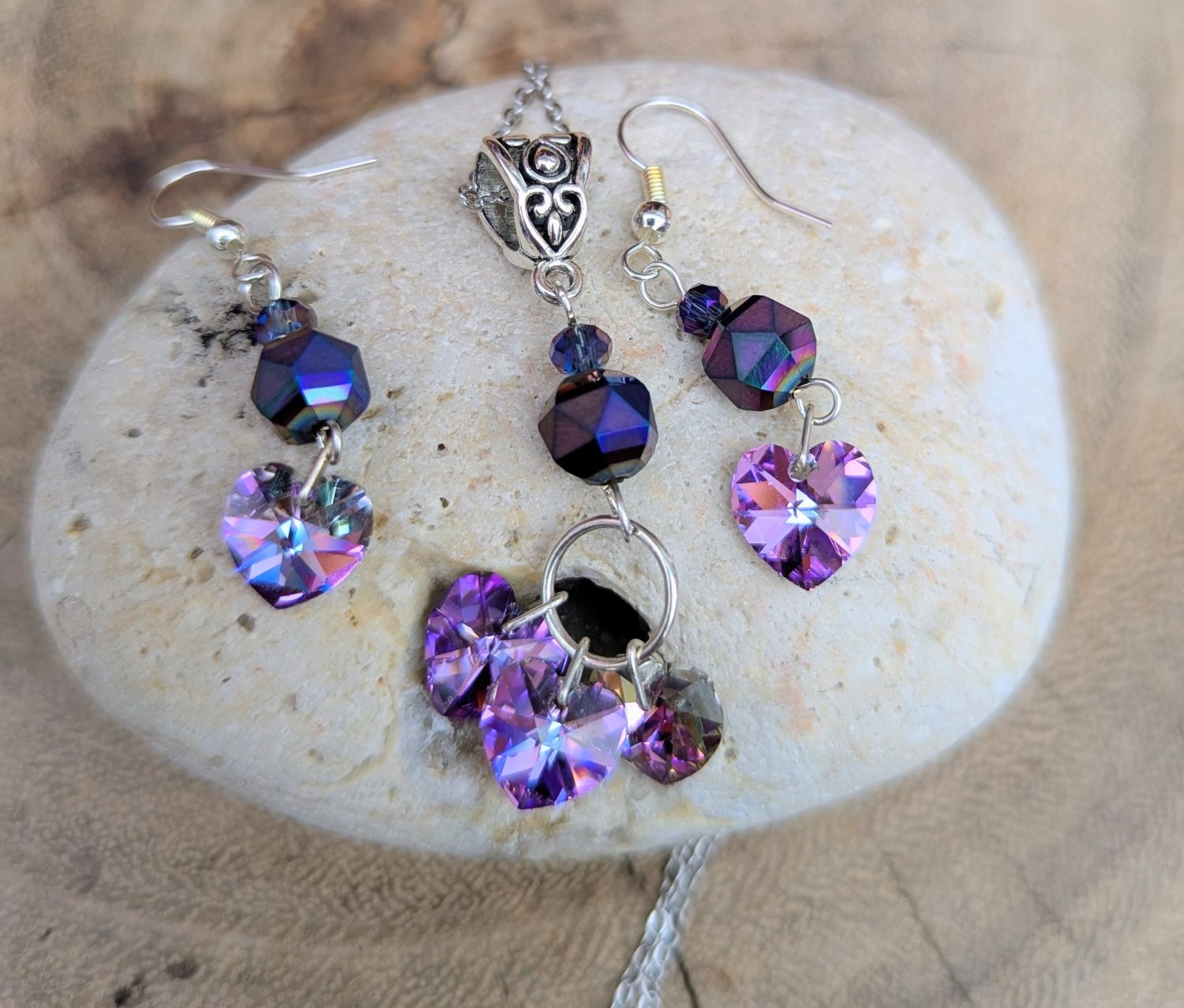Purple sparkly heart jewellery set Purple sparkly heart jewellery set