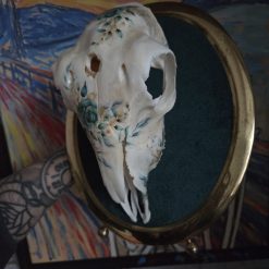🌿 Emerald – Vintage Framed REALSkull with Floral Details 🌿 3