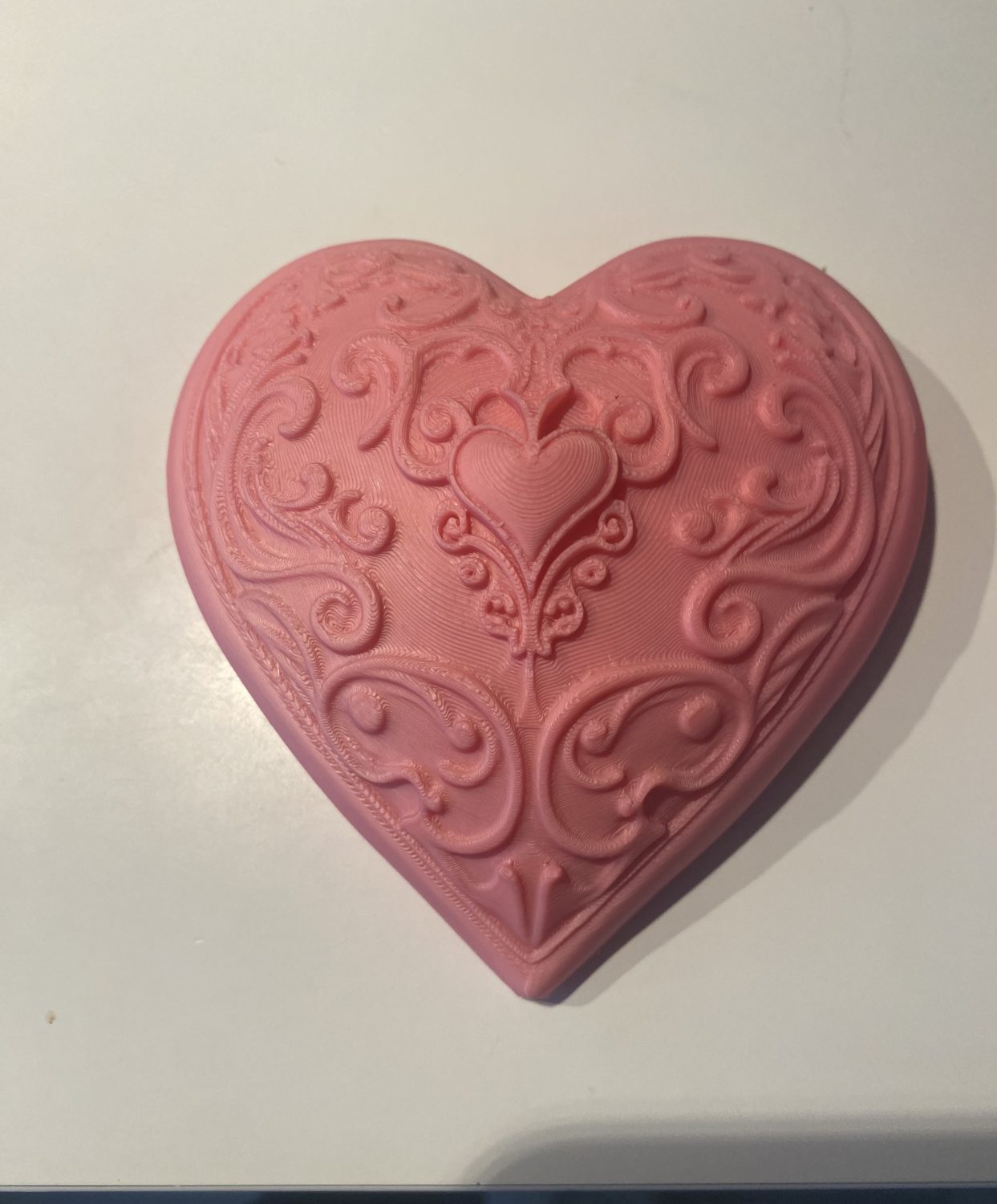 Valentines Red or Pink heart magnet with details on the heart Valentines Red or Pink heart magnet with details on the heart