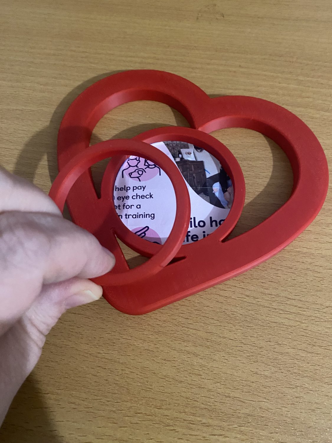 IMG_5880 2 Heart Photo Frame with circle Insert – Freestanding 2