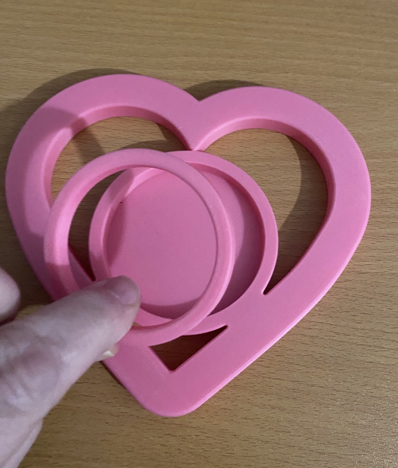 Heart Photo Frame with circle Insert – Freestanding Heart Photo Frame with circle Insert – Freestanding