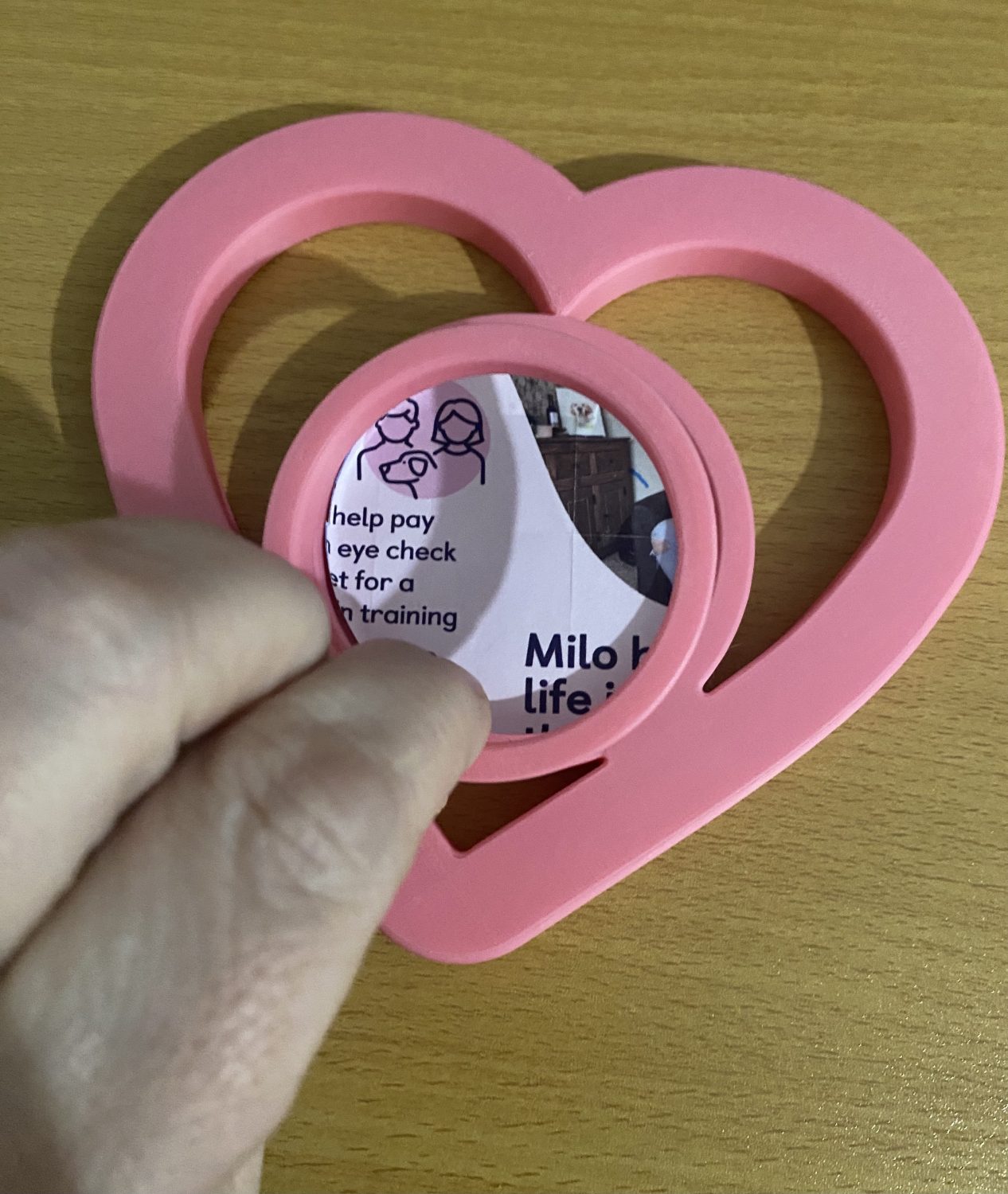 Heart Photo Frame with circle Insert – Freestanding Heart Photo Frame with circle Insert – Freestanding